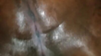 ਔਰਤ ਨੂੰ ਇੱਕ ਵੱਡੇ ਹਾਰਡ ਡਿਕ ਦੇ ਆਲੇ-ਦੁਆਲੇ ਉਸ ਦੇ tits ਰੱਖਦਾ ਹੈ ਅਤੇ ਉਸ ਨੂੰ ਚੂਤ fucked ਪ੍ਰਾਪਤ ਕਰਦਾ ਹੈ